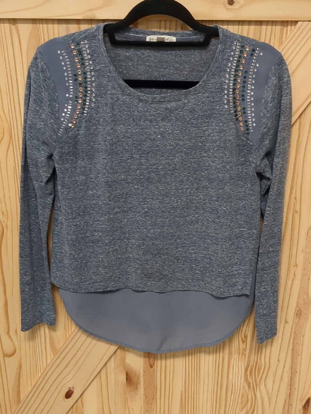 love on a hanger Blue-gray Long-Sleeve Layered Hem Top